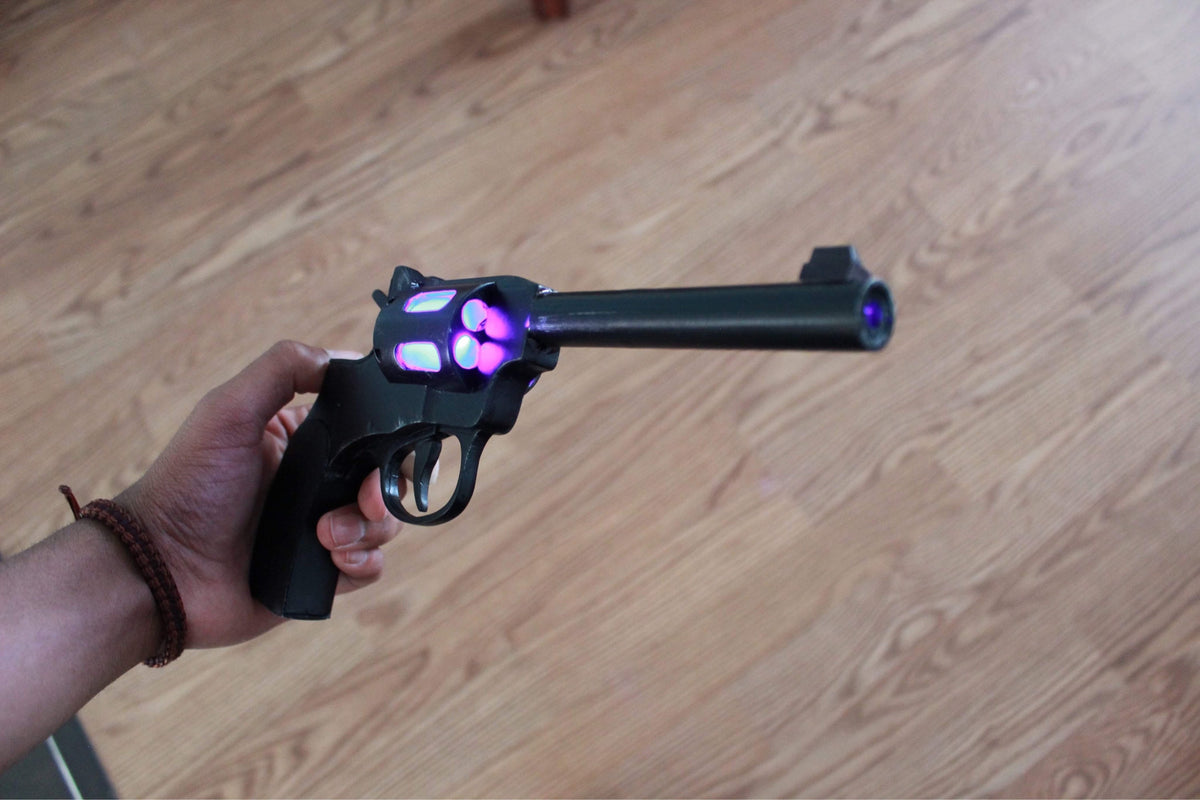 Rip Hunter's Prop Gun - Inspired by Legends of Tomorrow - 3D Printed Replica with Blue LEDs