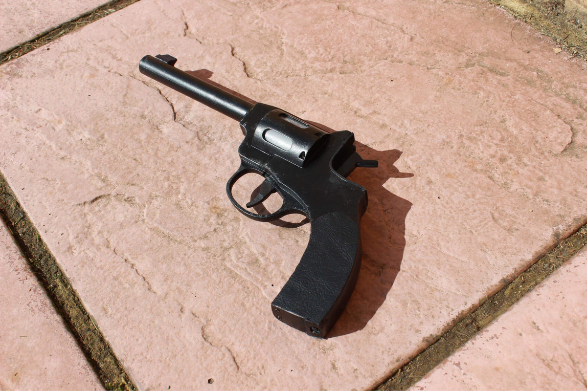 Rip Hunter's Prop Gun - Inspired by Legends of Tomorrow - 3D Printed Replica with Blue LEDs