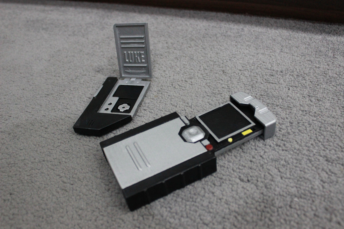 Sci-fi scanner prop detail