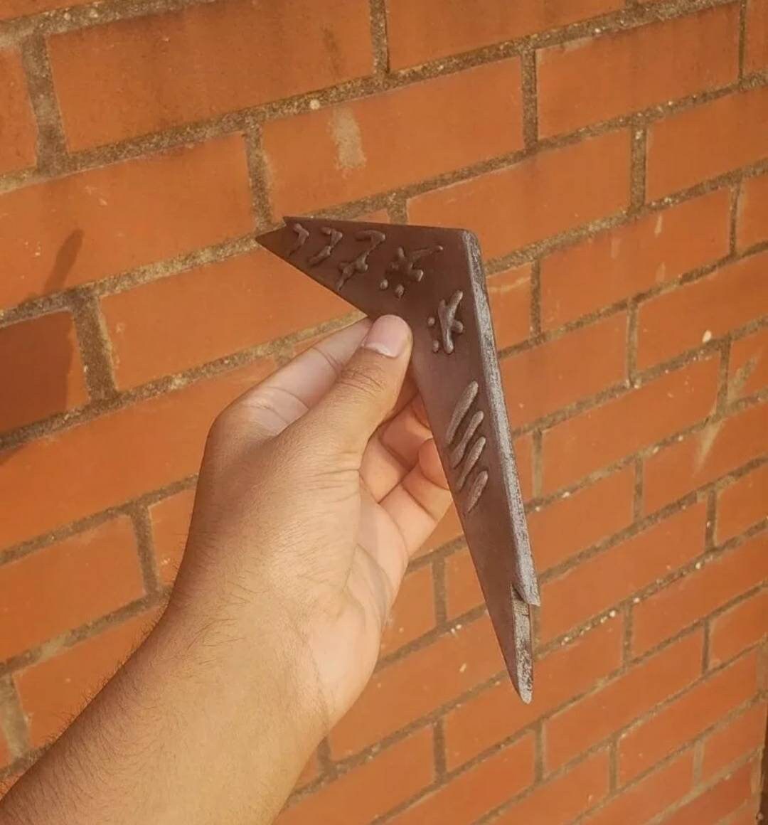Hero Boomerang – Charmed Replica