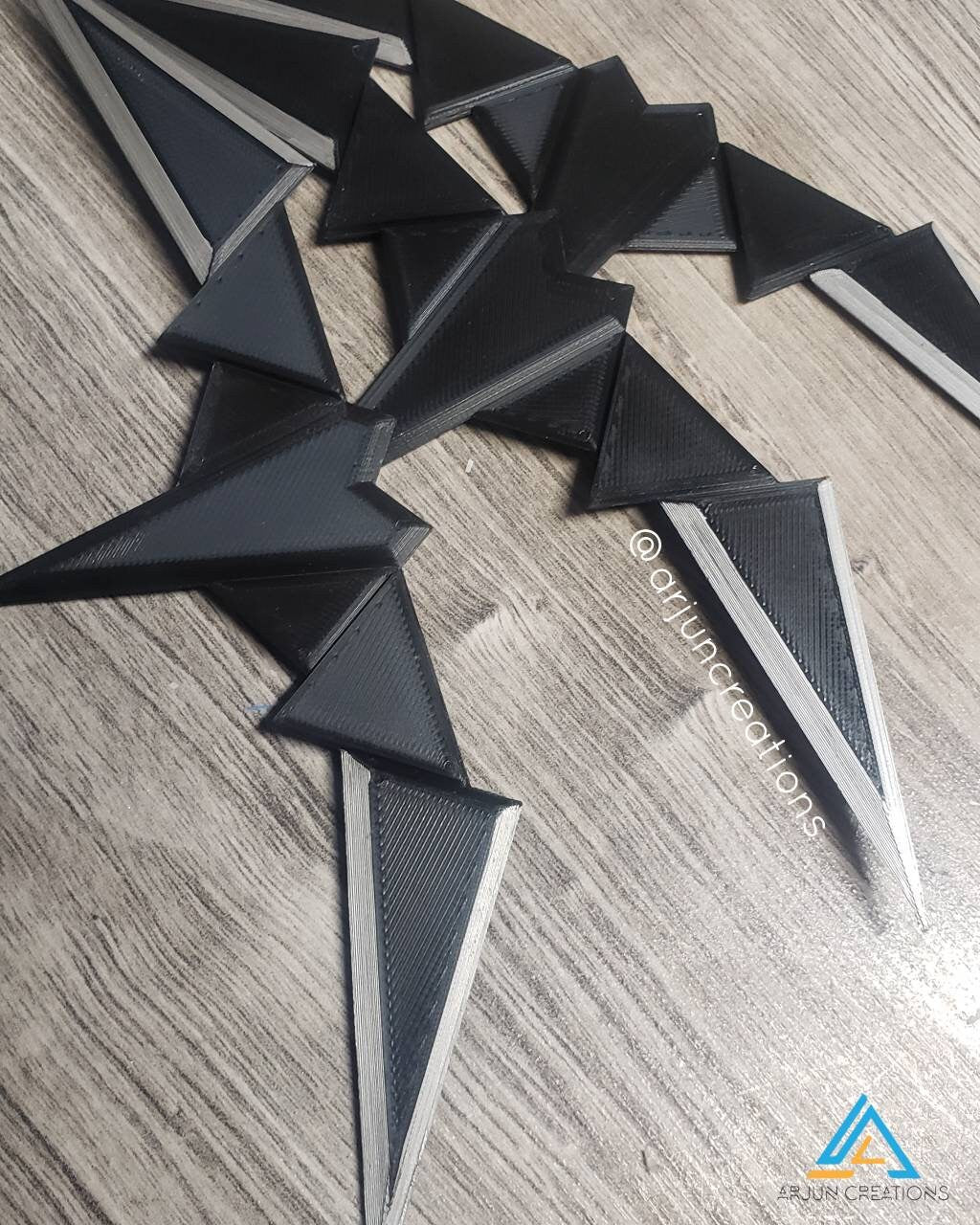 Nightwing Batarang Prop - 3D Printed Utility Throwing Blade - Inspired by Titans