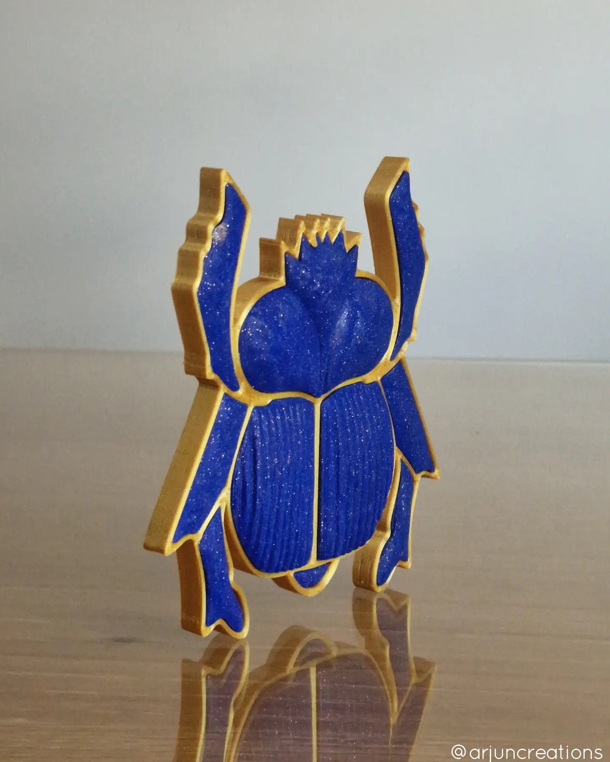 Jeric's Soul Swapping Scarab – Charmed Replica