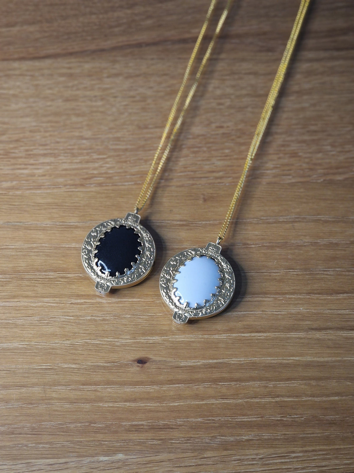Amulet of Archangels Necklace - Inspired by Charmed - Halliwell Collection - 3D Printed - Replica Prop - Resin - Gold - Black and White