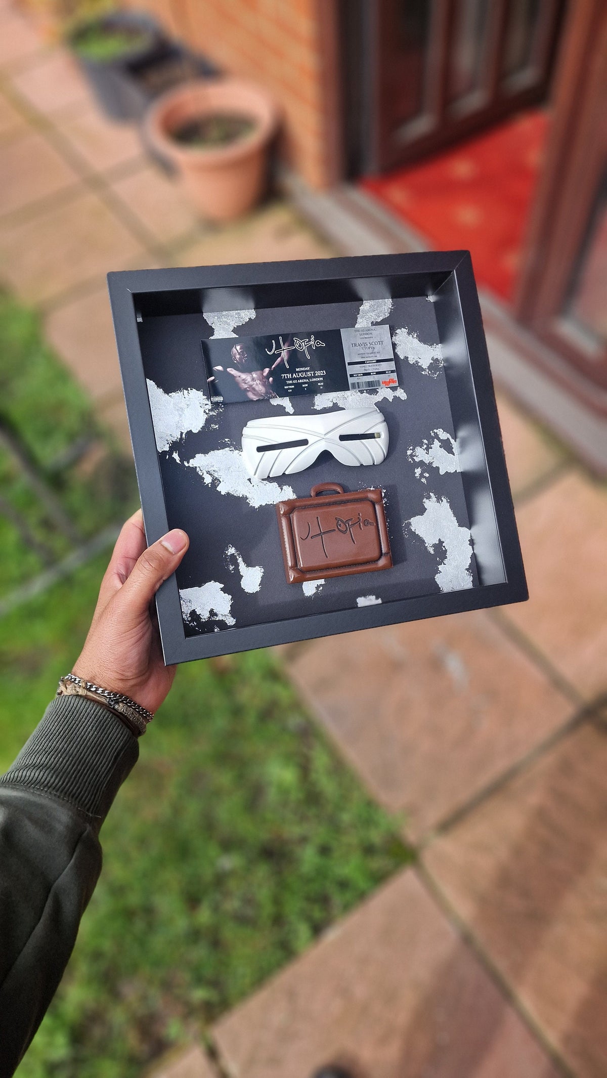Utopia Tour Glasses & Briefcase Display Case - Inspired by Travis Scott - Ticket and Memorabilia Display - Custom-made