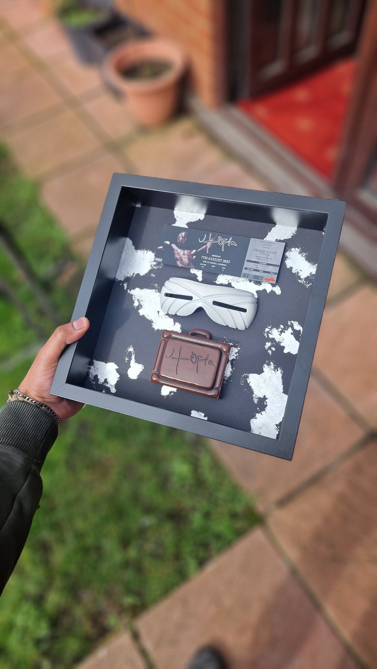 Utopia Tour Glasses & Briefcase Display Case - Inspired by Travis Scott - Ticket and Memorabilia Display - Custom-made