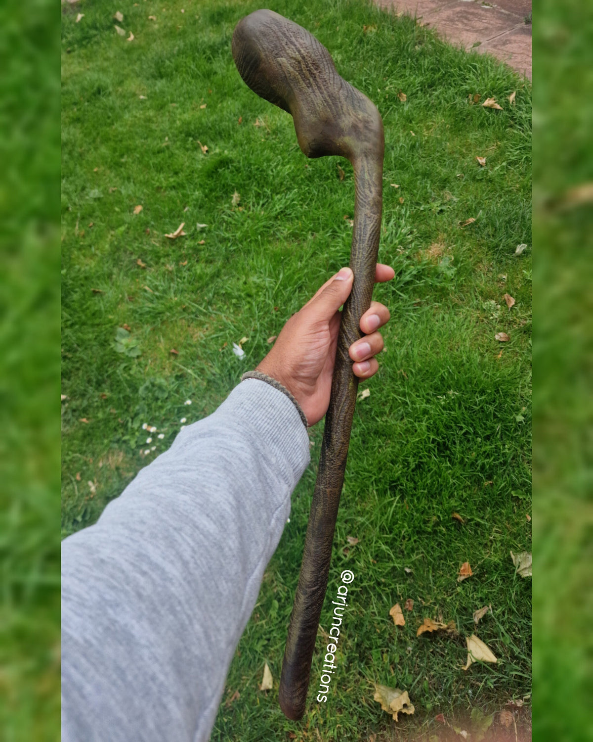 Leprechaun shillelagh prop detail