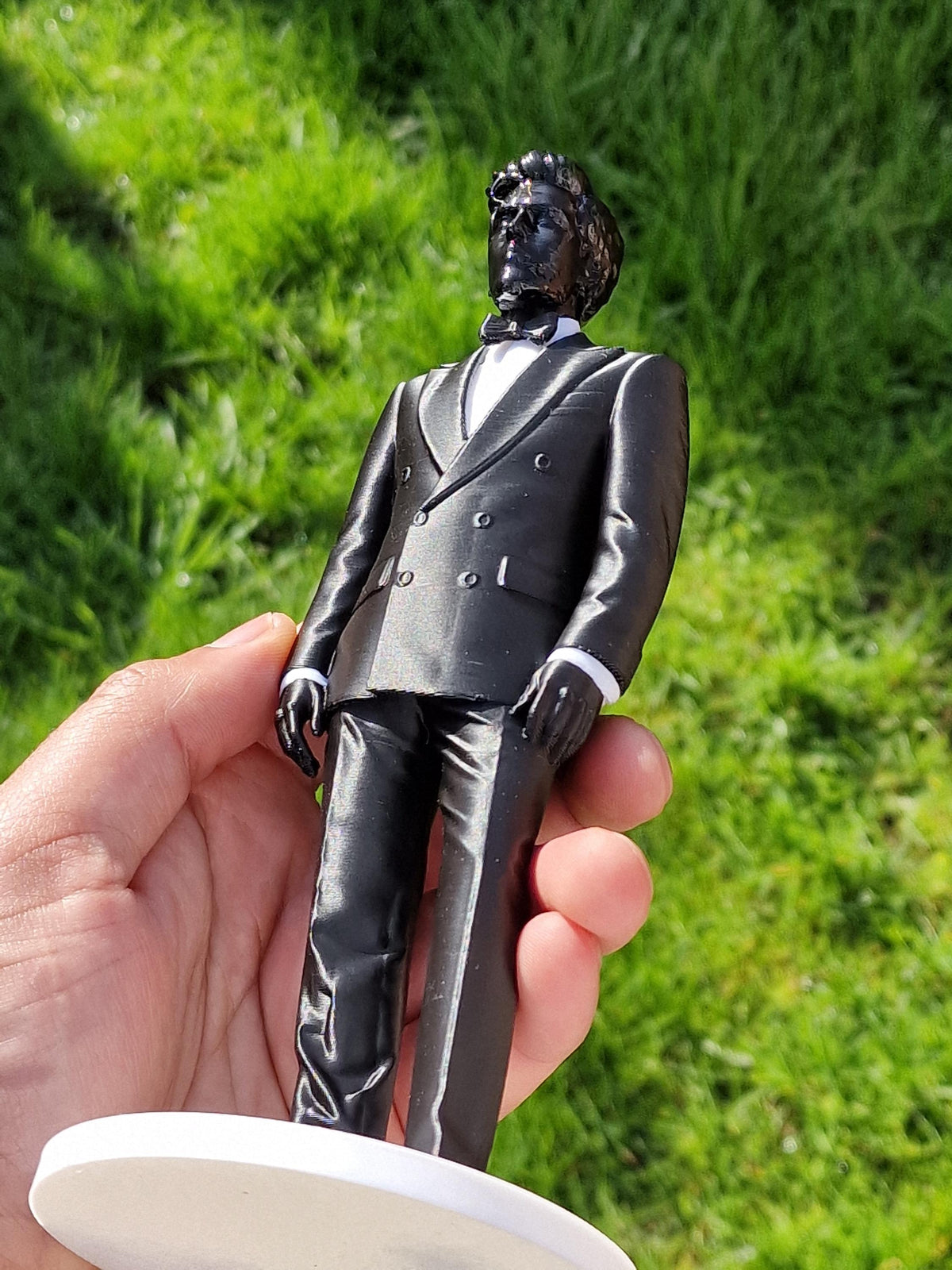 Gesaffelstein Inspired Figure Statue – Techno DJ Collectible – Electronic Music Producer Figure – Dark Techno Decor – DJ Fan Gift – Music